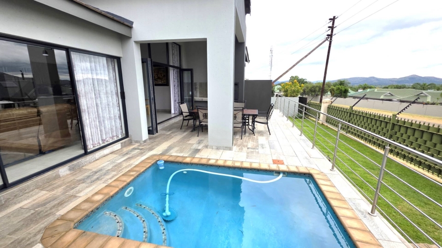 3 Bedroom Property for Sale in Kosmos Ridge North West